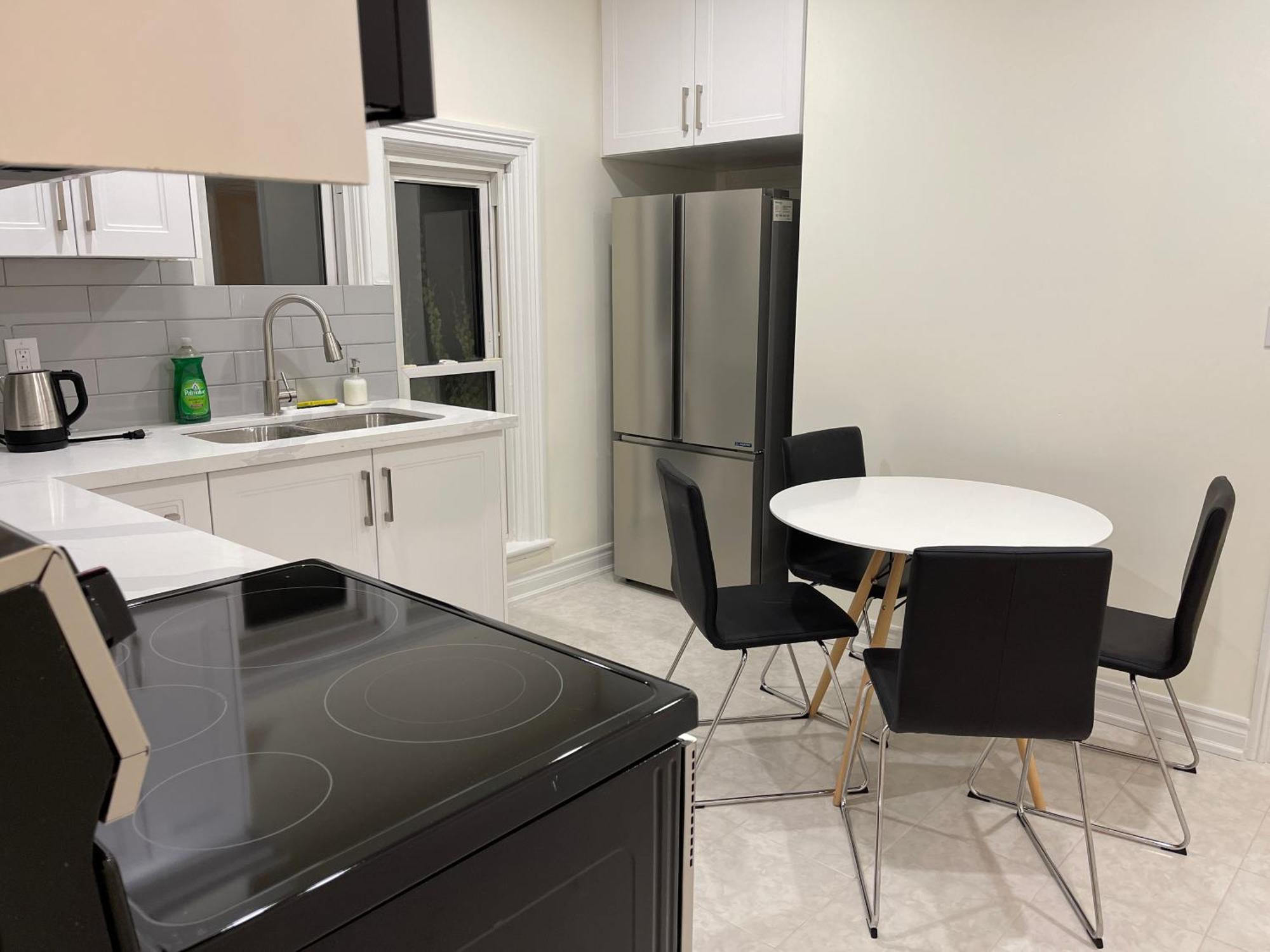 Two-Bedroom Suite With King Bed-4 Minutes To The Falls ナイアガラ・フォールズ エクステリア 写真